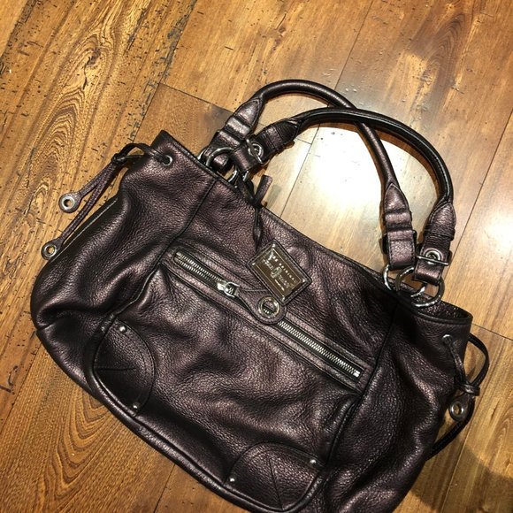 Car Shoe Metallic Leather Shoulder Bag - Picture 4 of 4